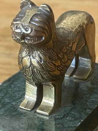Pisapapeles Bronce Perro Bulldog Mármol Verde