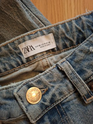 Pantalón vaquero Zara
