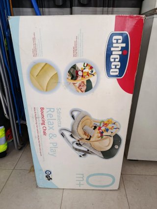 Hamaca para bebé con juguetes