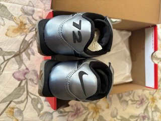 Nike Cortez SE Plata Talla 38