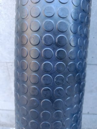 Rollo y pieza de Caucho 120cm Ancho Círculos
