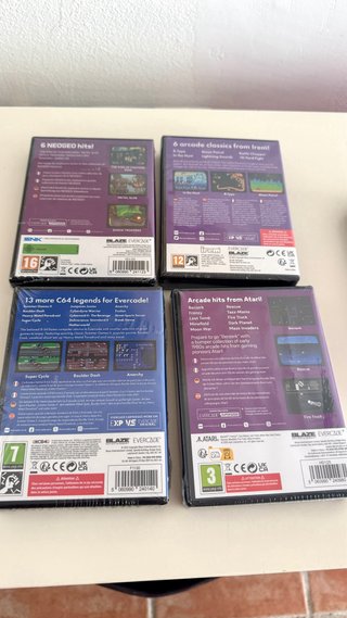 Pack Evercade EXP-R + 4 juegos sin abrir