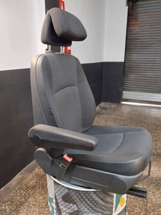 Asientos Delanteros Vito Viano con Reposabrazos