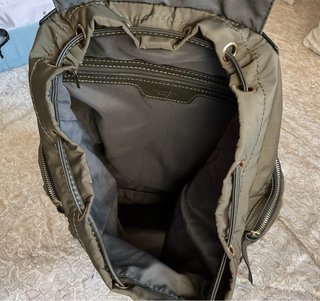 Mochila Pull&Bear verde militar Nueva