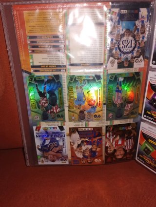 Álbum de cromos de fútbol Adrenalyn