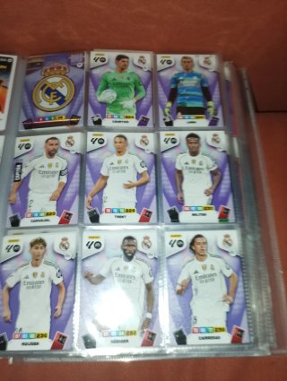 Álbum de cromos de fútbol Adrenalyn