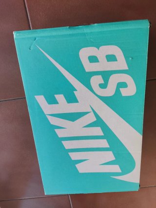 Nike SB Alleyoop Talla 44 Blanco Rojo