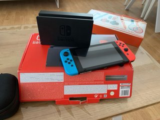 Nintendo Switch Azul y Rojo