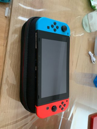 Nintendo Switch Azul y Rojo