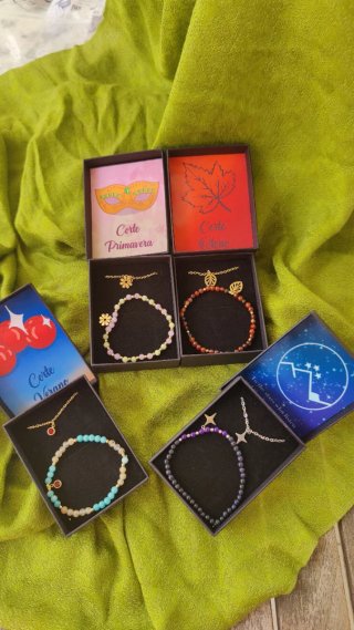 Pulsera minerales inspirada en Acotar