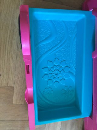 Caravana Barbie con tobogán y piscina