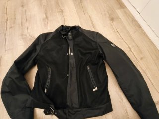 Chaqueta de hombre negra