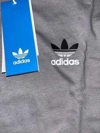 Conjunto Reebok / Camiseta Adidas Originals