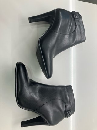 Botines de piel negros de alta calidad.Tacón 10 cm