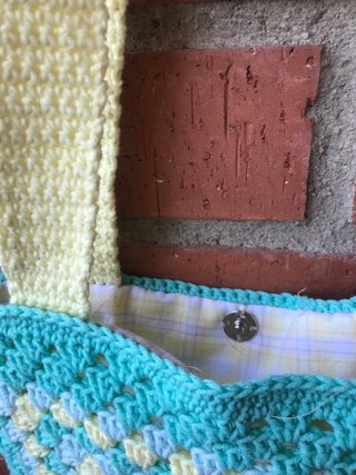 Bolso de crochet y bikini azul no tiene etiqueta