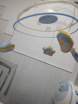 Móvil Cuna Bebé Proyector Luces y Sonidos