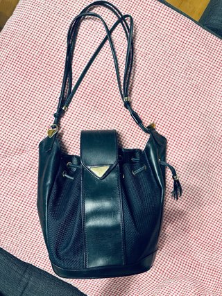 Bolso bombonera Yves Saint Laurent negro