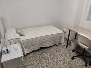Alquilo piso por habitaciones para estudiantes