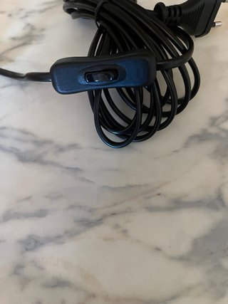 Cable con interruptor y conector