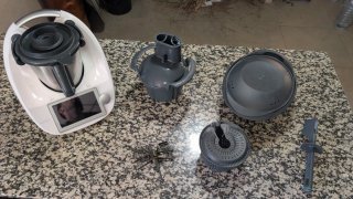 Thermomix TM6 con todos los accesorios y mochila
