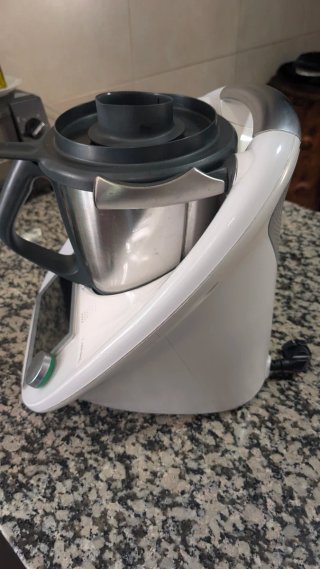 Thermomix TM6 con todos los accesorios y mochila