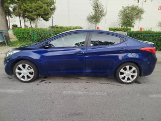 Hyundai Elantra 2012