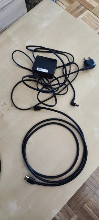 Monitor Samsung 21.5" Full HD + Cable HDMI