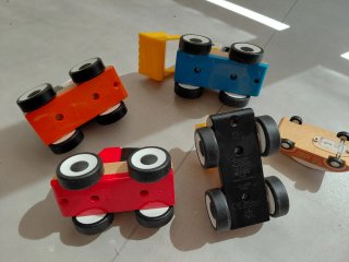 5 Coches de Madera Juguete