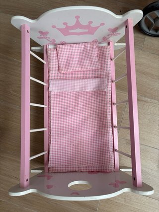 Carro de muñecas, cuna y bolas