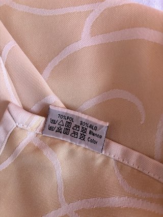 Manteles de tela satinada beige y blanco