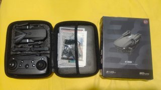 Dron RC Negro