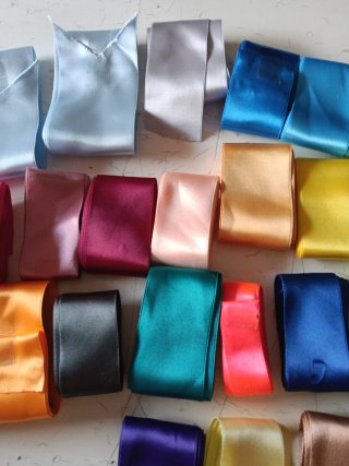 Cintas de raso multicolor para manualidades