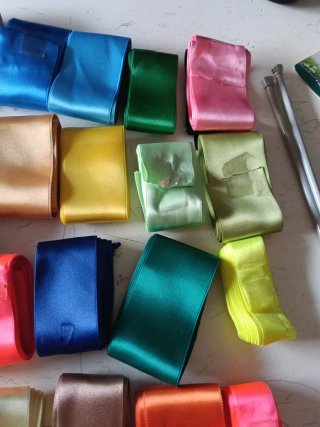 Cintas de raso multicolor para manualidades