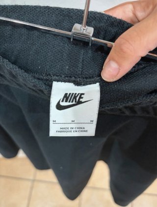 Falda deportiva Nike negra