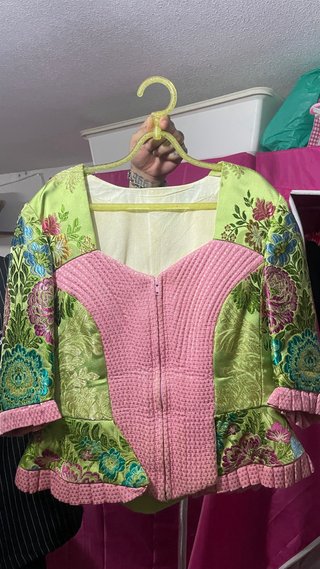 Traje Alicantina verde con 2 corpiños
