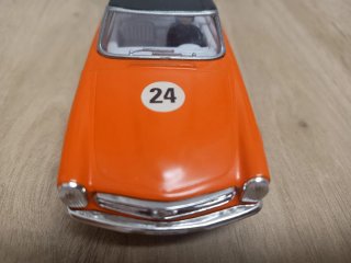 Scalextric Mercedes 250 Naranja