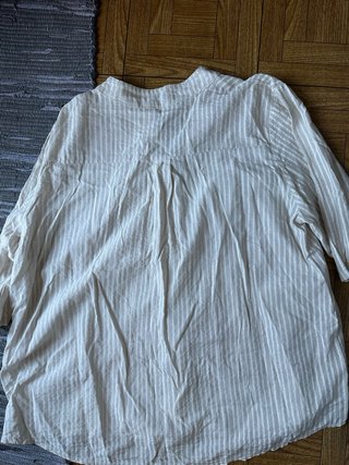 Blusa de rayas beige verano