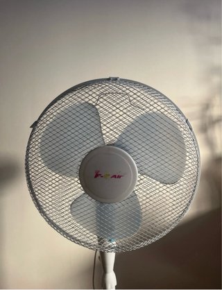 Ventilador de pie blanco 3 aspas