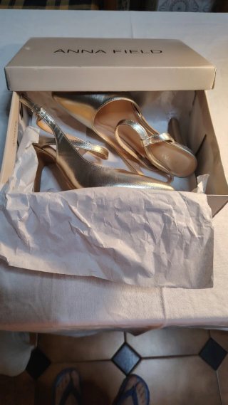 Zapatos de fiesta dorados Anna Field