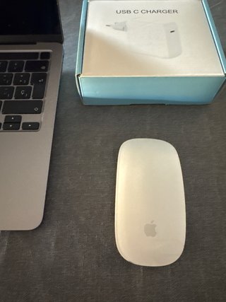 MacBook Pro 13 i7 2020 32GB RAM 1TB SSD