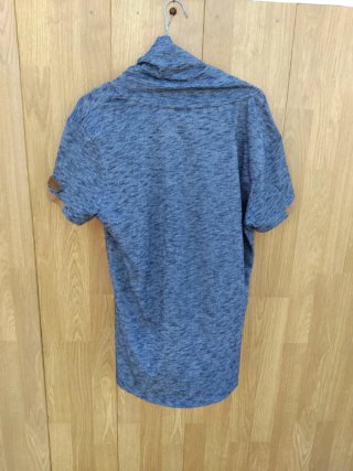 T-shirt Urban Revol. gola alta zíper Com capuxo