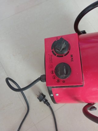 Calentador industrial rojo