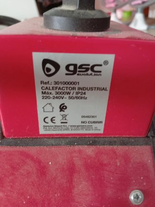 Calentador industrial rojo