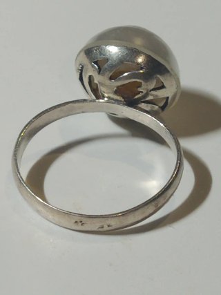 Antiguo anillo de plata con perla