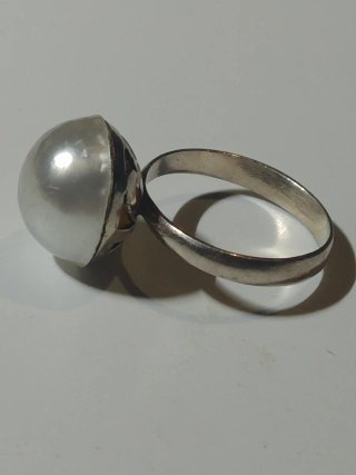 Antiguo anillo de plata con perla