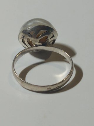 Antiguo anillo de plata con perla