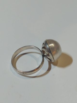 Antiguo anillo de plata con perla