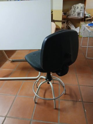 Mesa Dibujo Técnico y Silla Giratoria