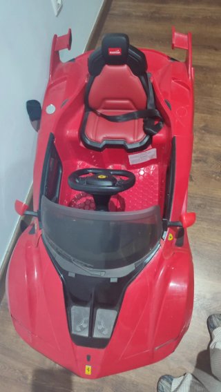 Coche eléctrico infantil Ferrari rojo