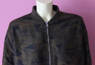 Cazadora bomber camuflaje Jennifer